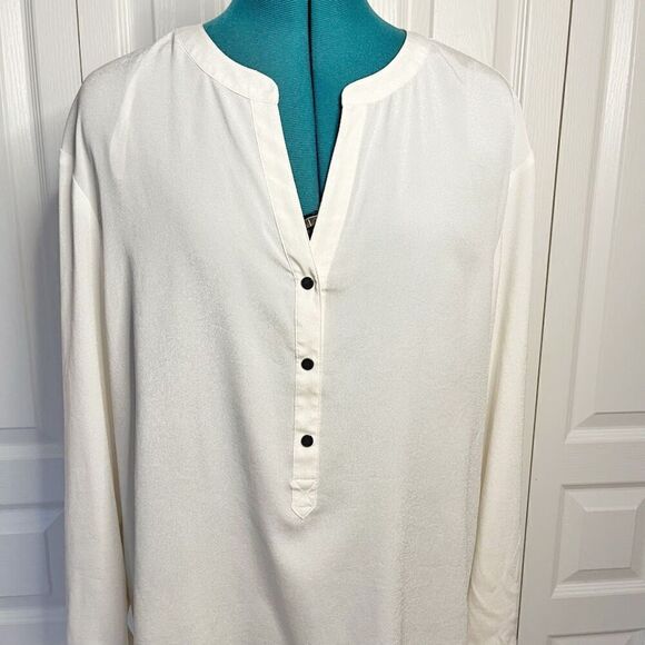 Adrianna Papell XL Cream Split V Neck Button Long Sleeve Unlined Career Blouse - Picture 4 of 15